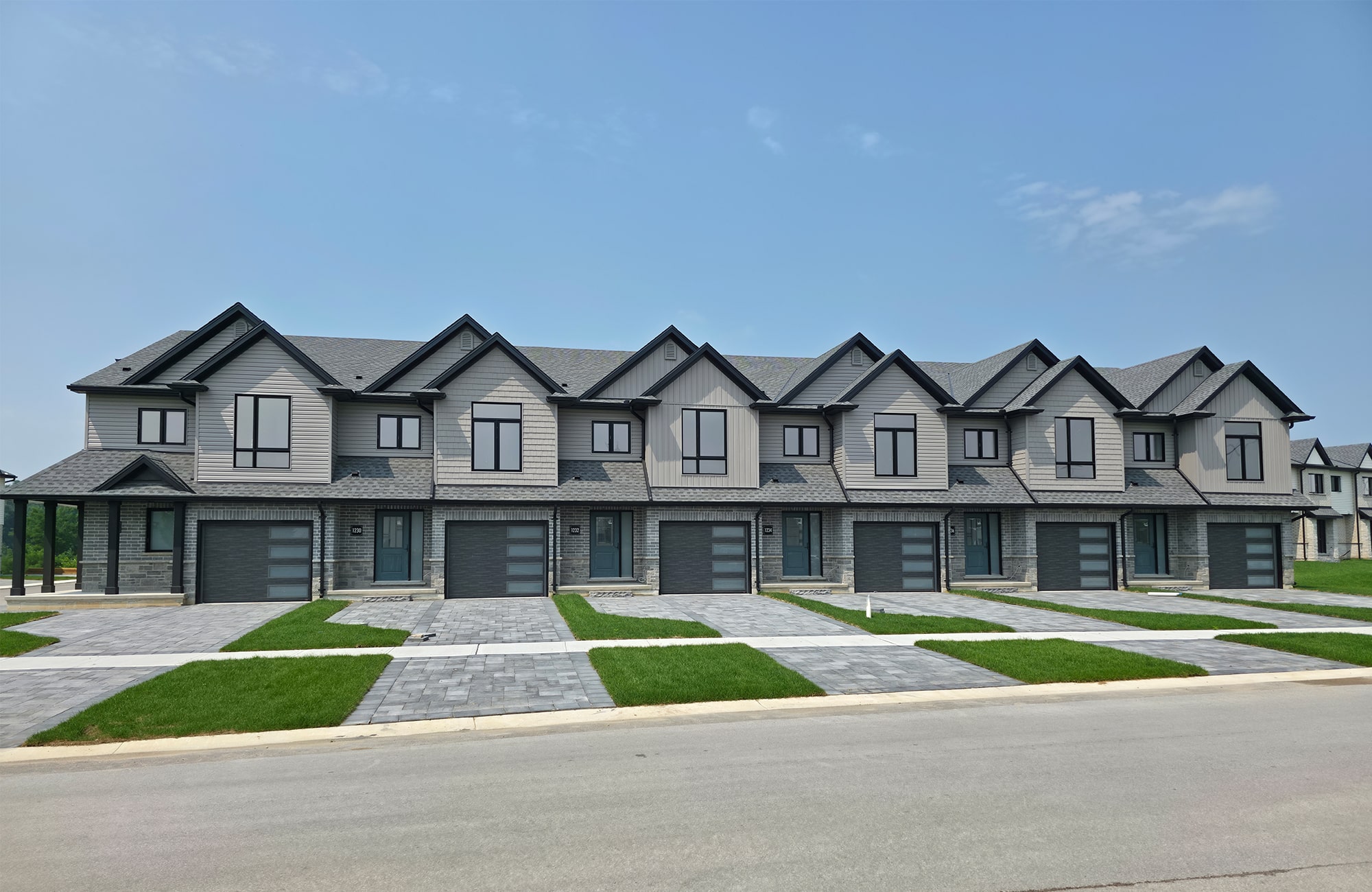 Street view of Nest 2 townhomes from Blackwell Blvd.